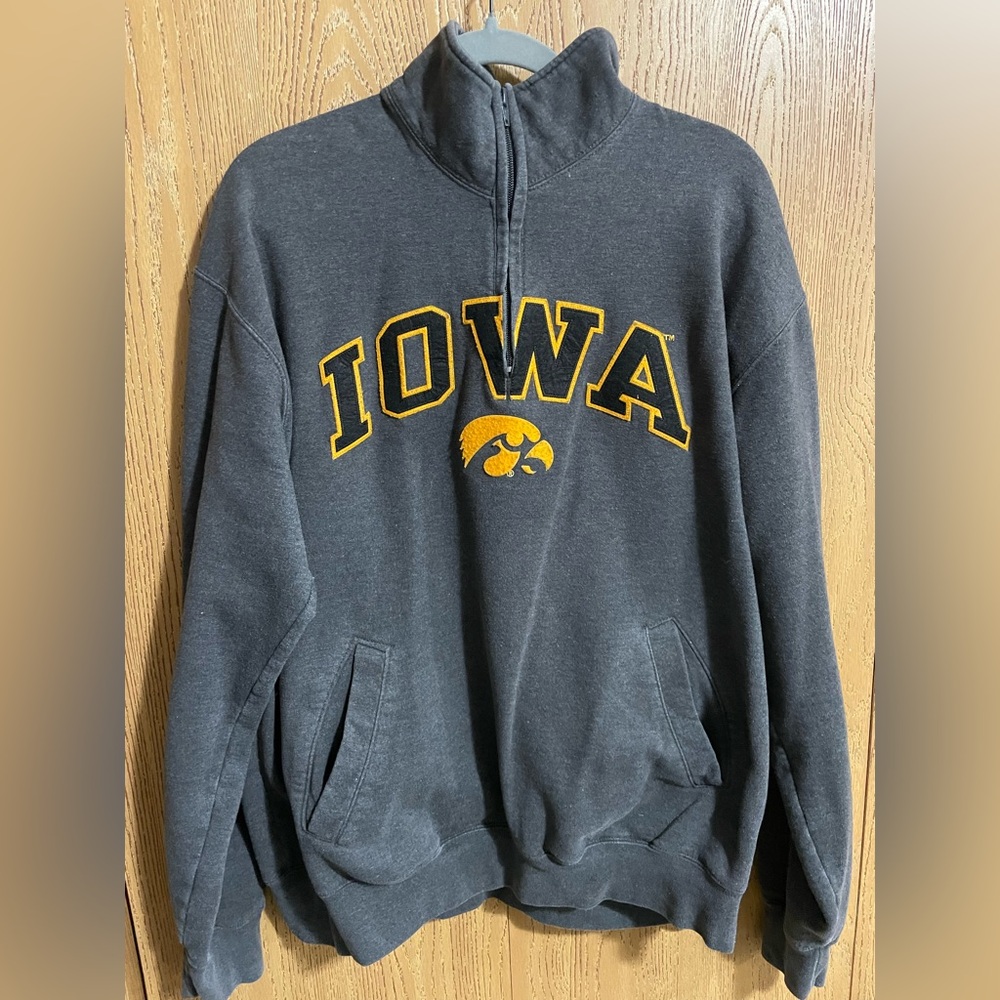 CHAMPION Iowa quarter zip XL
